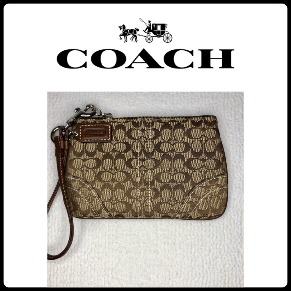 COACH Signature Logo Corner Zip Wristlet || 
NWOT